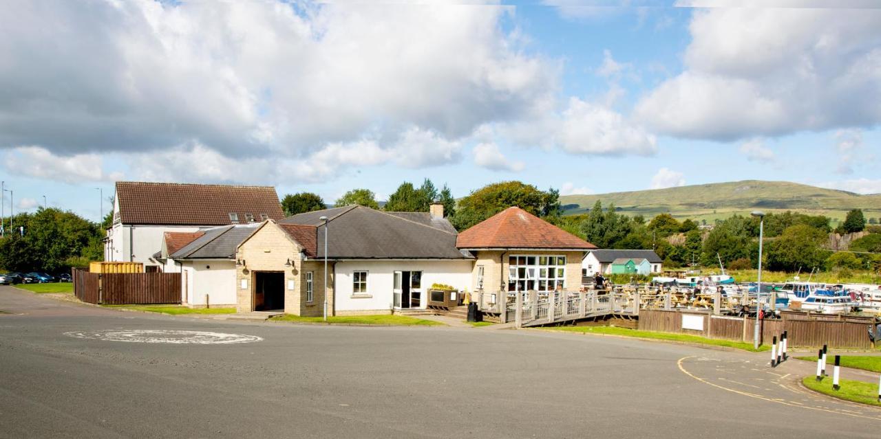 Hôtel The Boat House à Kilsyth Extérieur photo