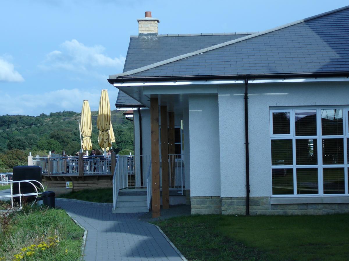 Hôtel The Boat House à Kilsyth Extérieur photo